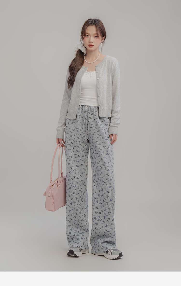 シンプルカーディガン｜デート服