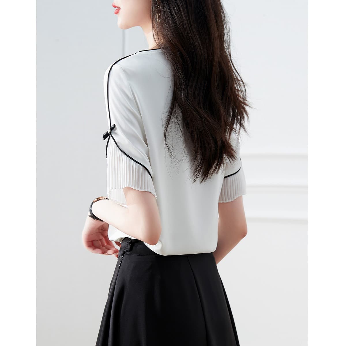 プリーツスリーブリボントップス｜デート服