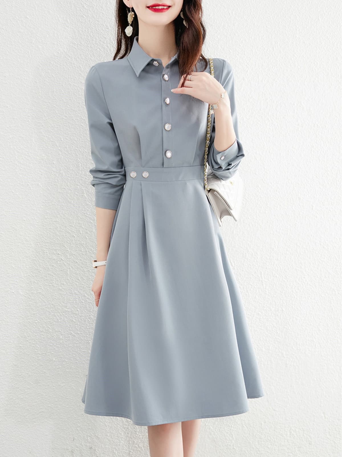 品よくきまる、大人の襟付きロングワンピース｜デート服
