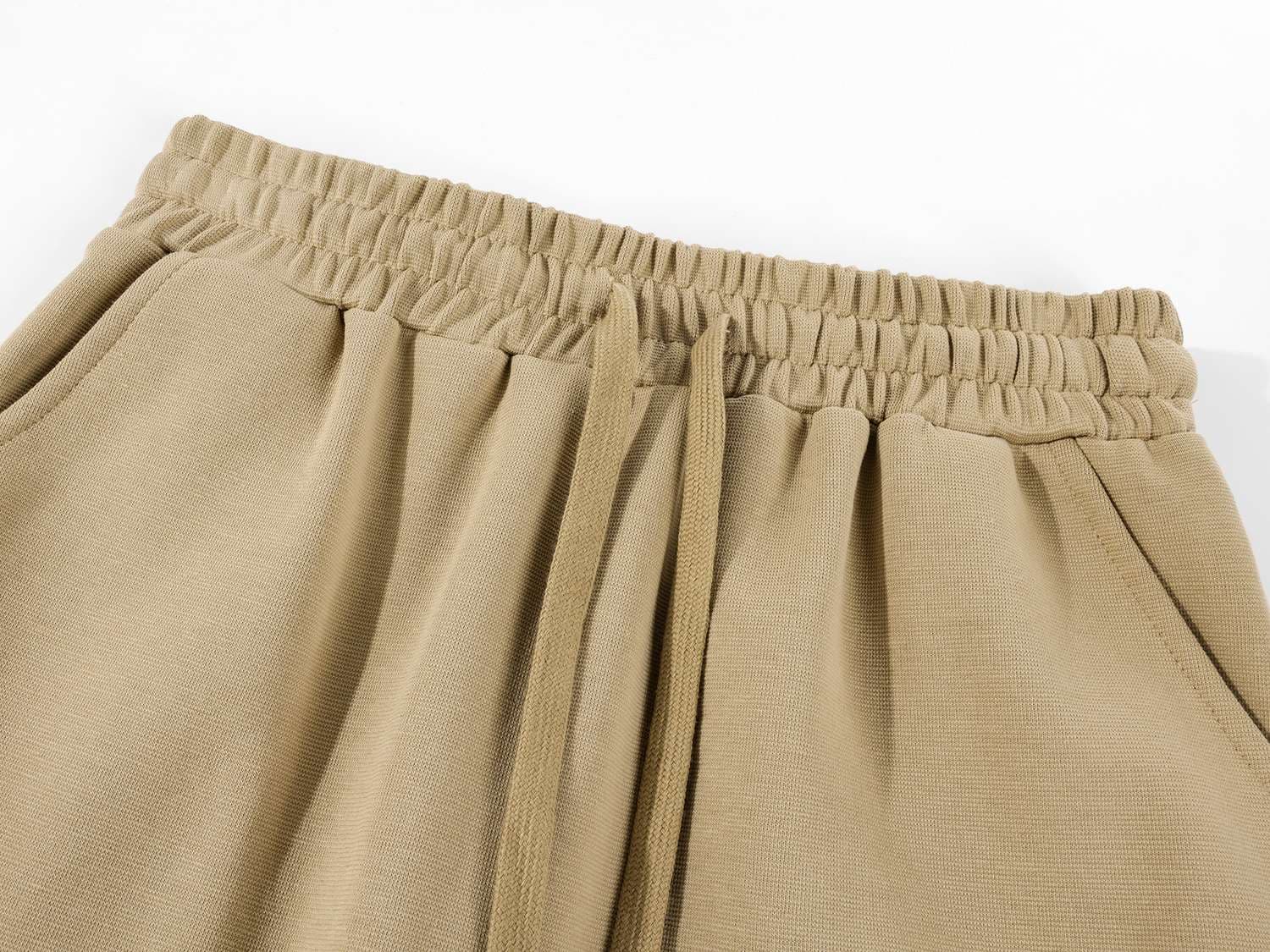 ハイネックジップアップスウェットセットアップ｜デート服