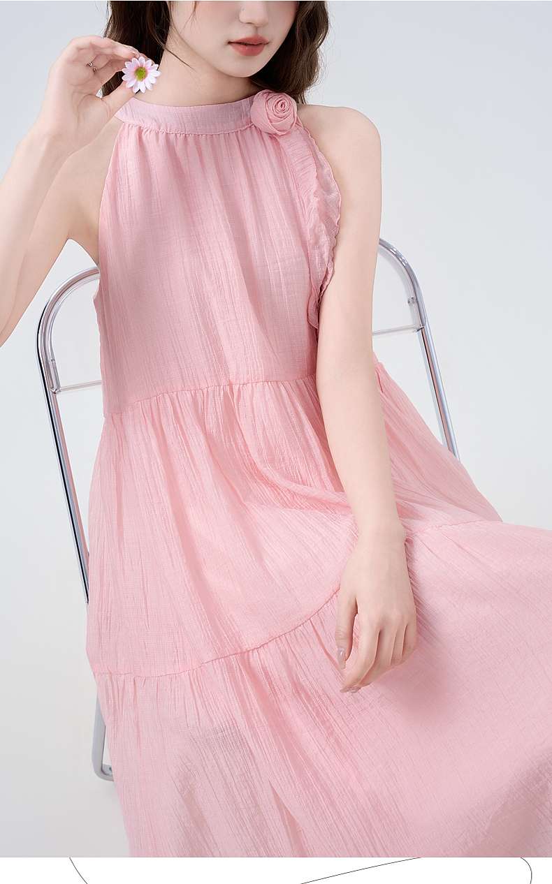 ロマンティックな花柄シフォンワンピース｜デート服