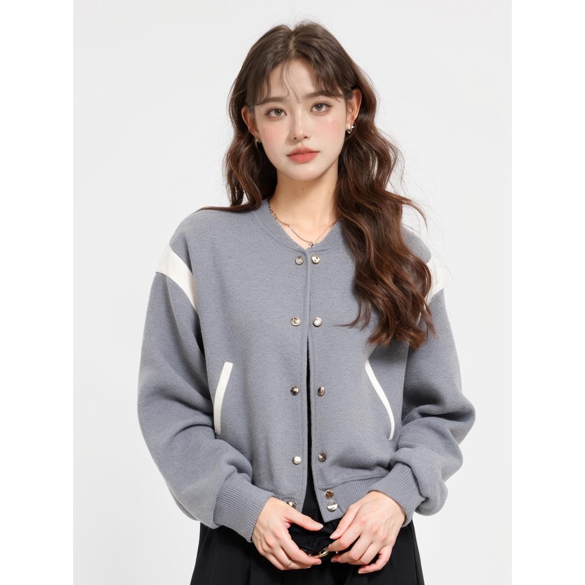 ラインアクセントボタンカーディガン｜デート服