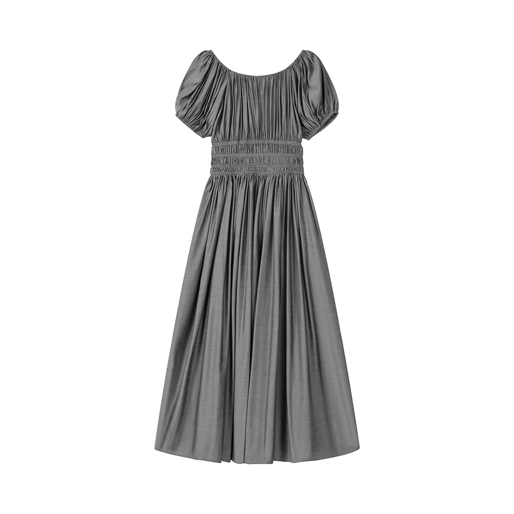 シャーリングパフスリーブワンピース｜デート服