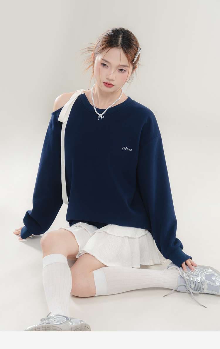 リボンアクセント付きスウェットトップス｜デート服