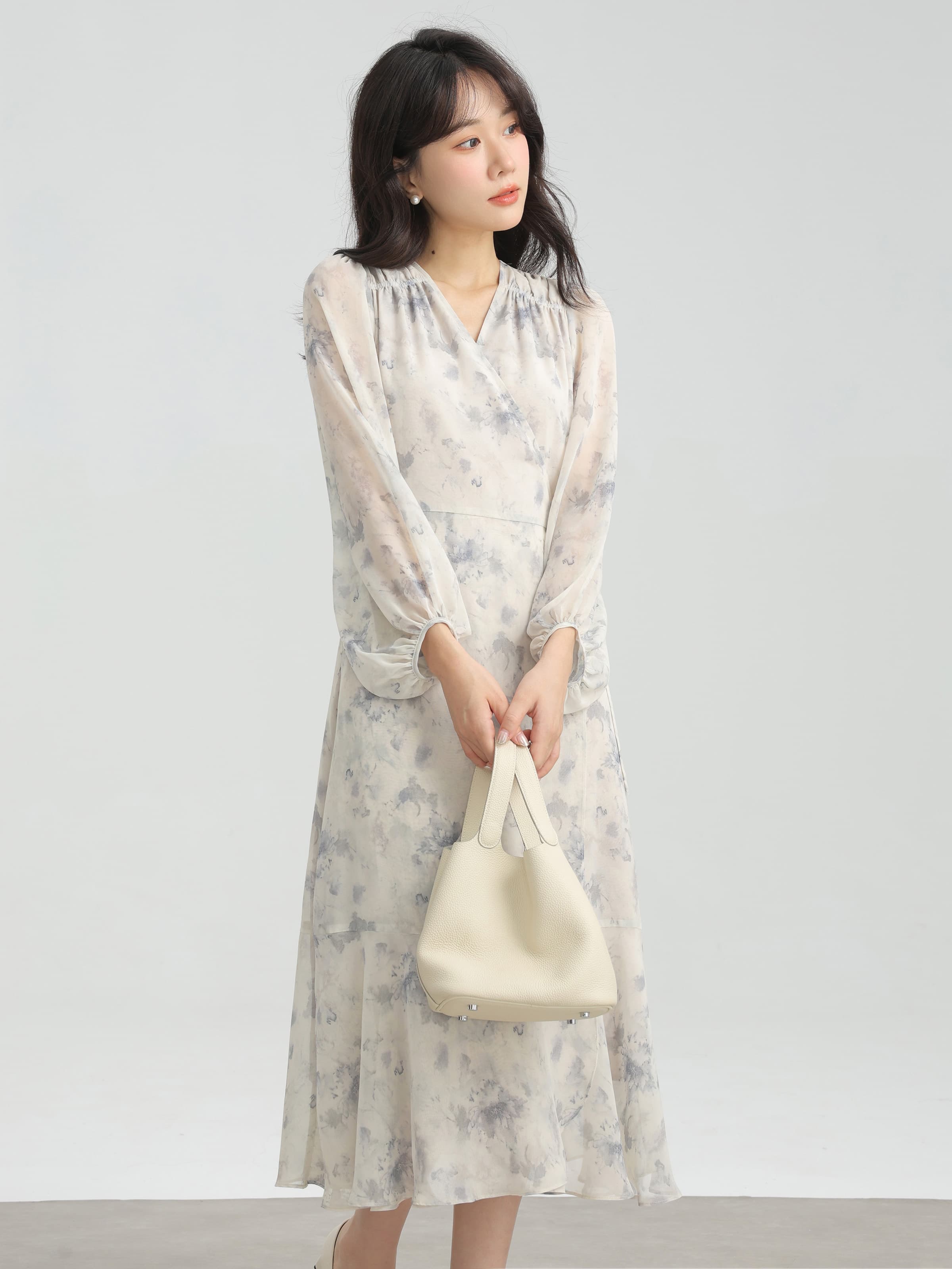 エアリーシフォンラップワンピース｜デート服