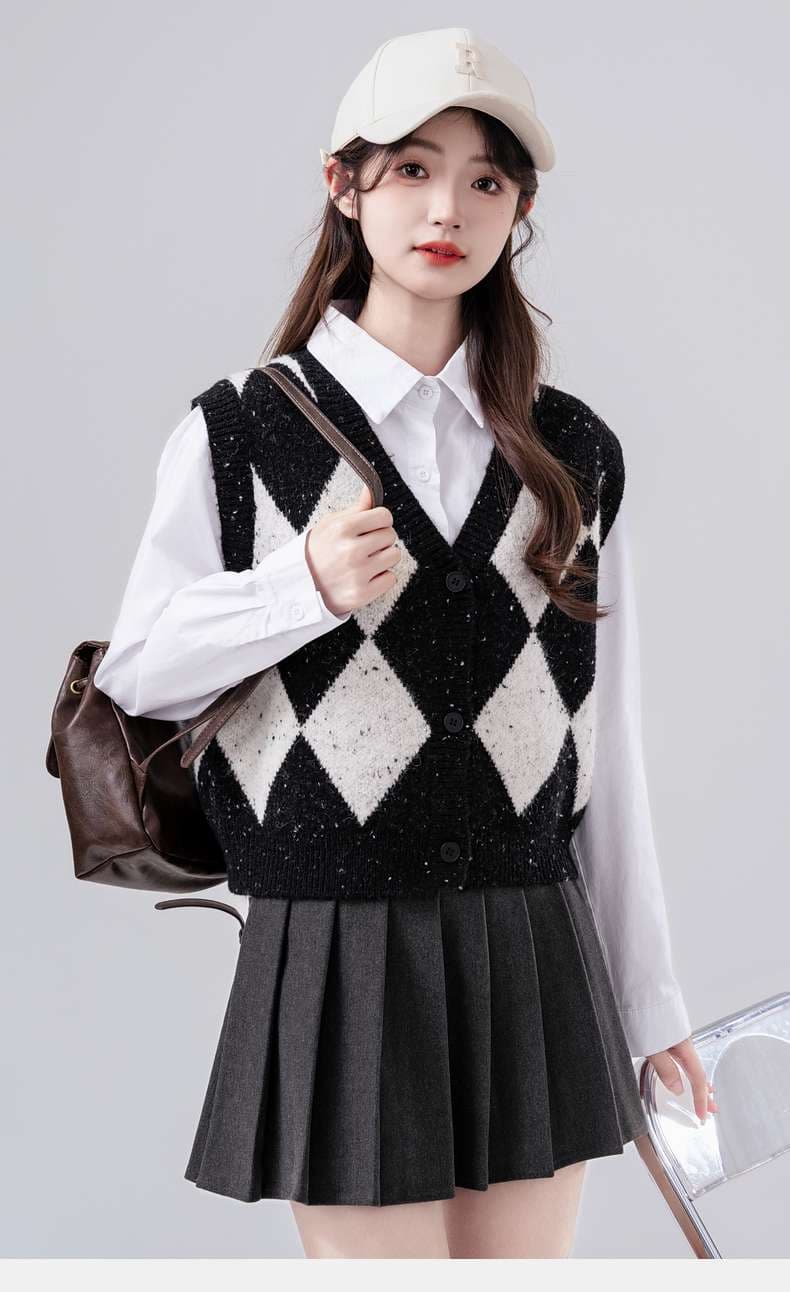 学生風アーガイルニットベスト｜デート服