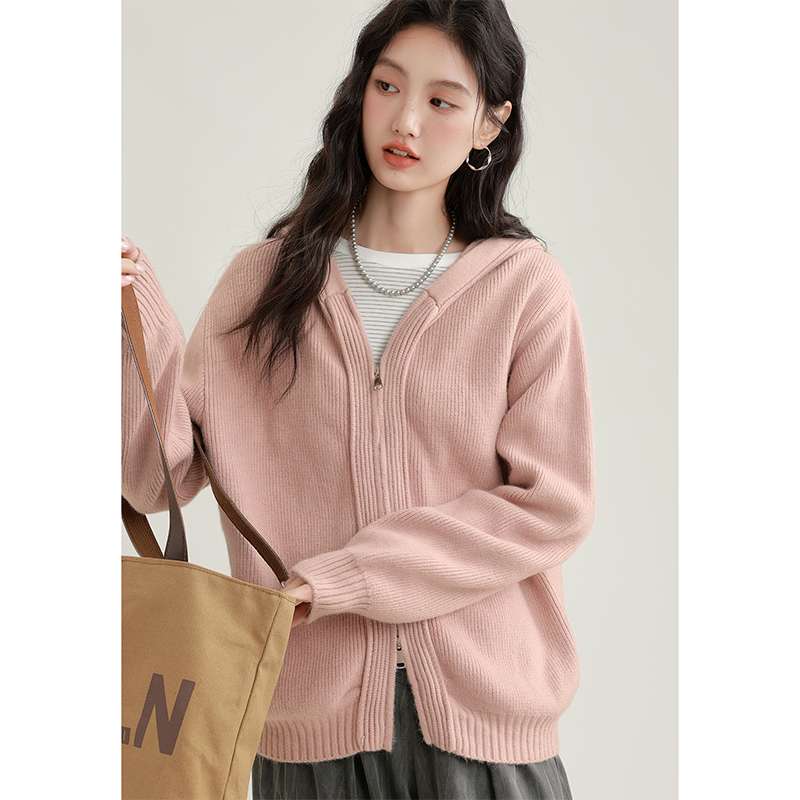 ゆったりフード付きカーディガン｜デート服