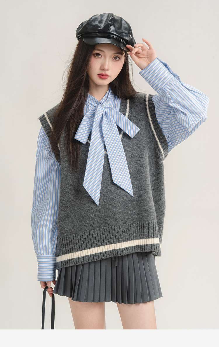 Vネックラインリブニットベスト｜デート服