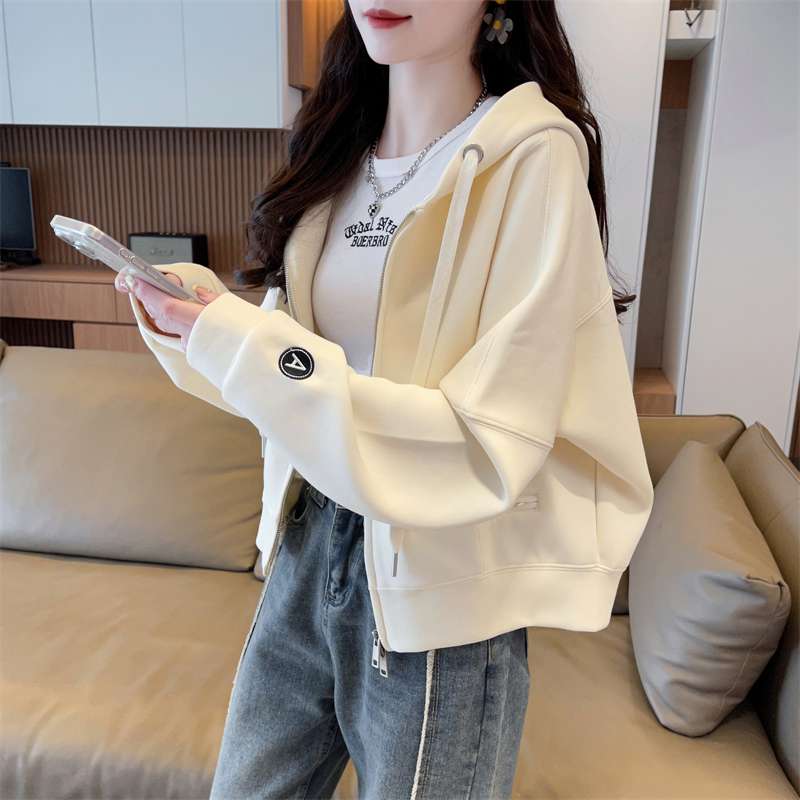 ゆったりフード付きスウェットパーカー｜デート服
