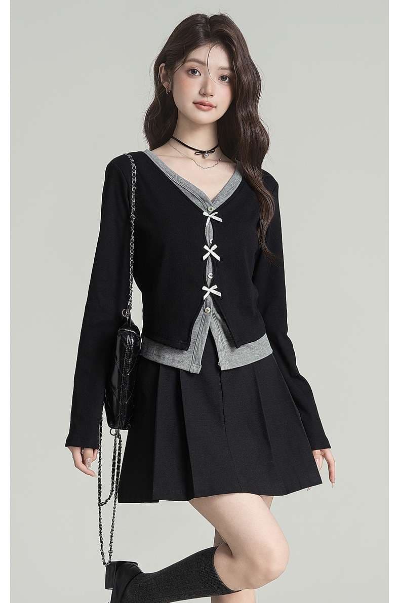 フェミニンさを品よく仕上げる、リボンカーディガン｜デート服