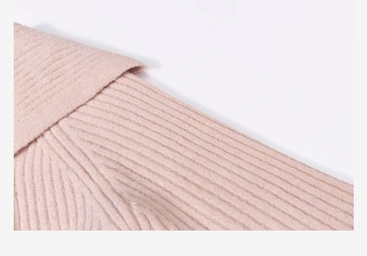 襟抜きリブカーディガン｜デート服