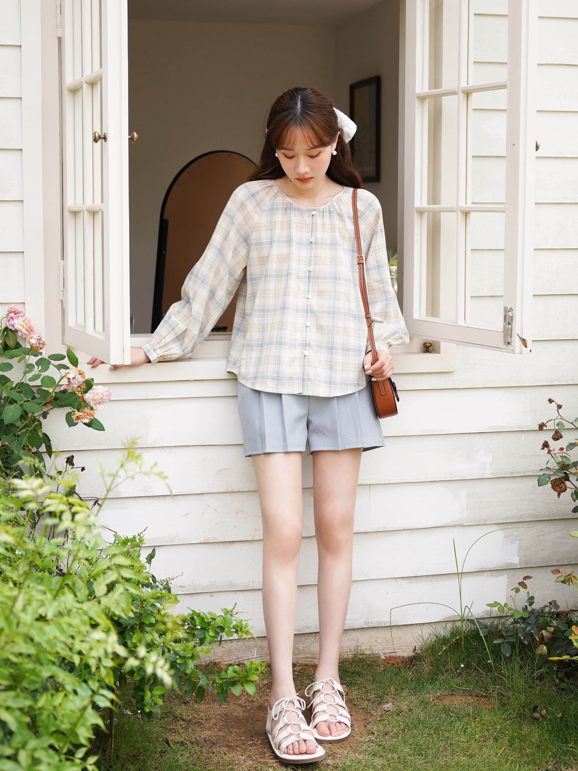 タックプリーツハイウエストショートパンツ｜デート服