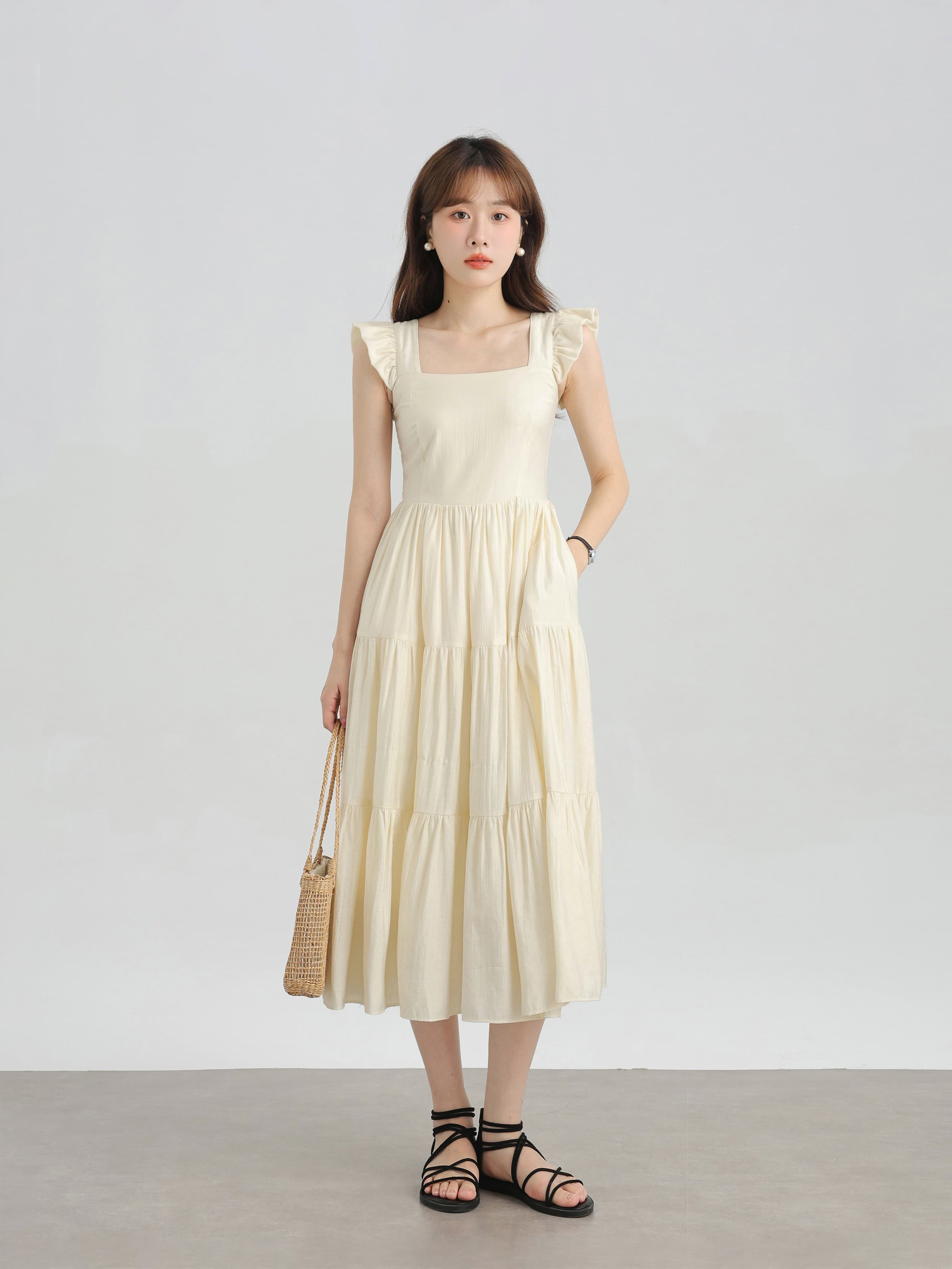 フリルショルダーティアードワンピース｜デート服