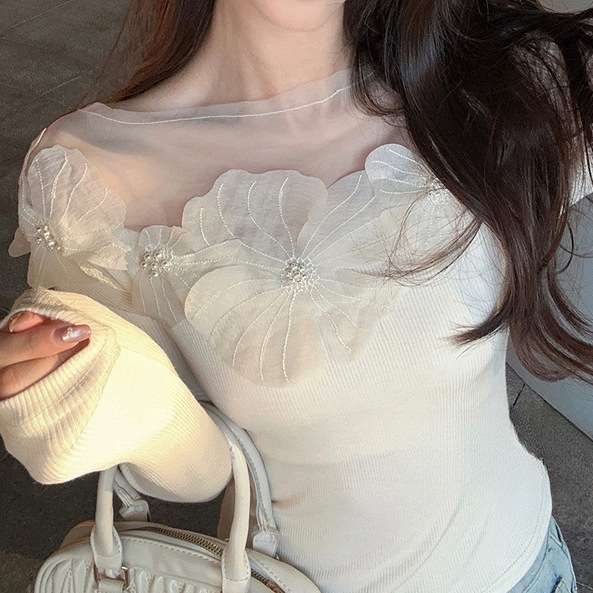 花柄メッシュ装飾オフショルダーニット｜デート服