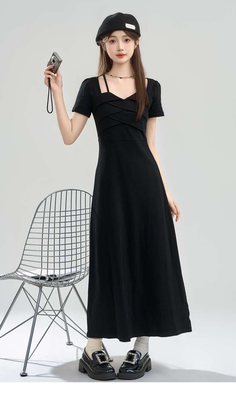 シンプル優雅ロングワンピース｜デート服