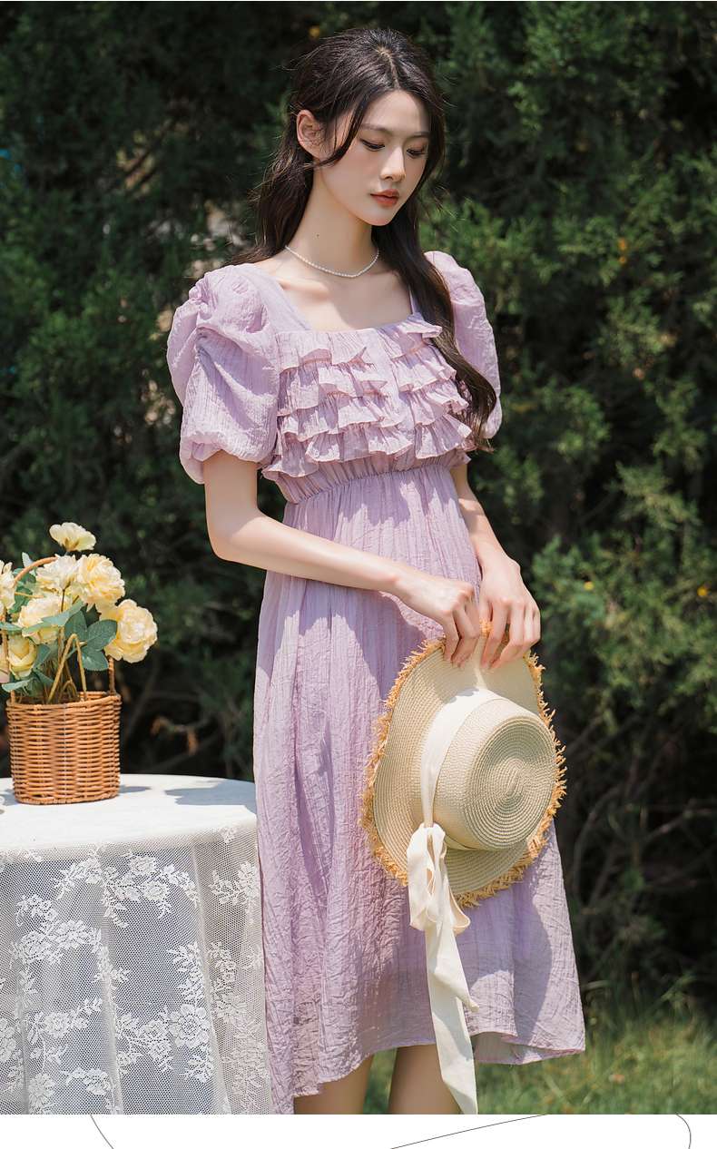 優雅なフリルワンピース｜デート服