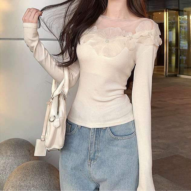 花柄メッシュ装飾オフショルダーニット｜デート服
