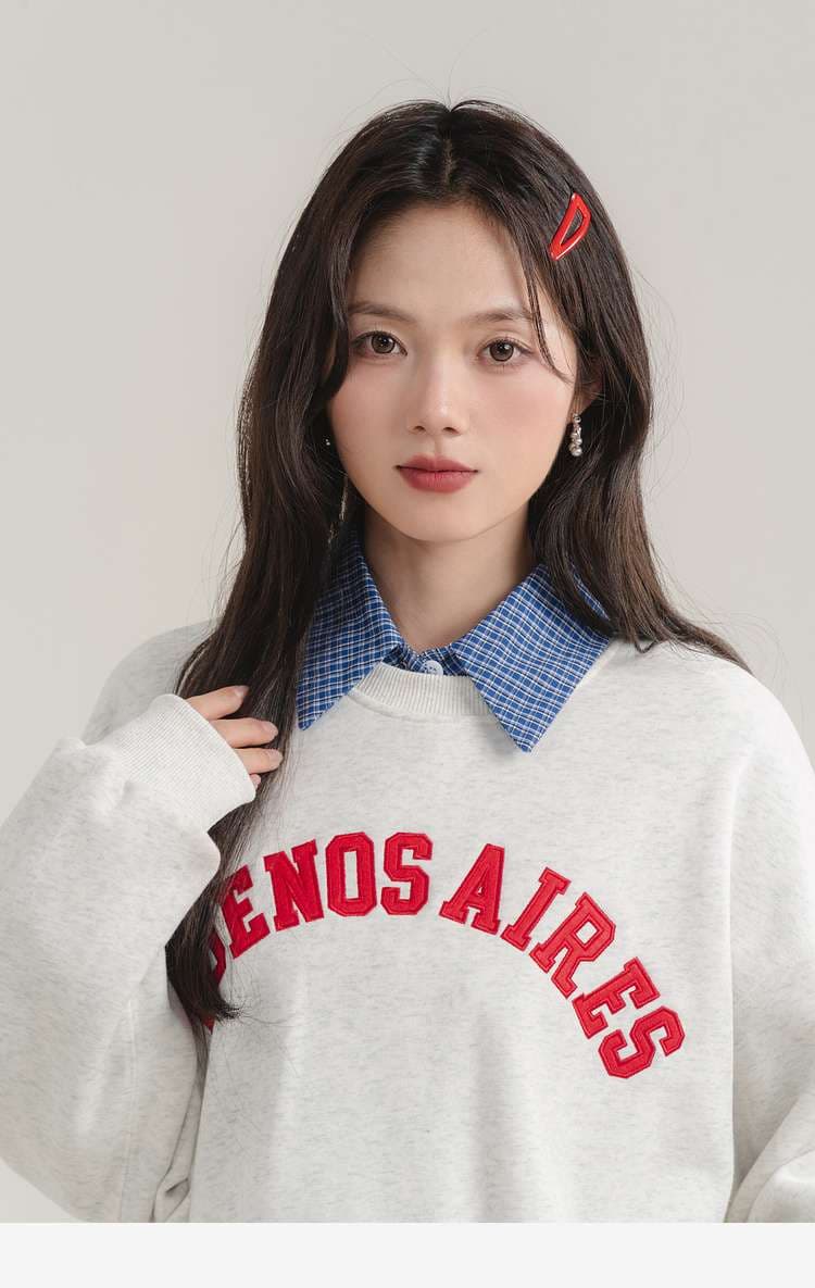 ロゴ刺繍スウェット｜デート服