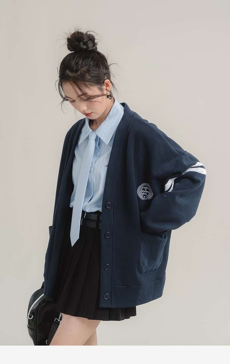 学生風カーディガン｜デート服