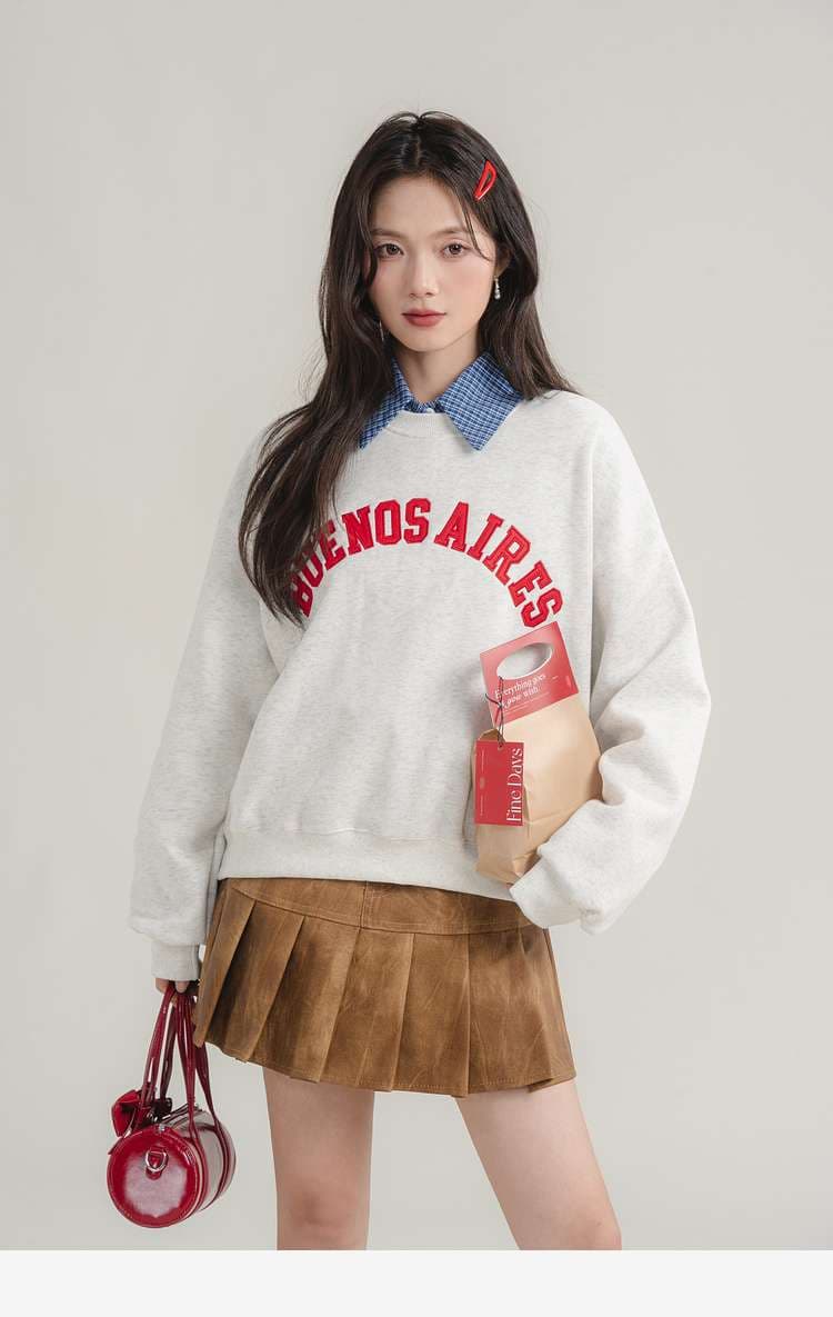 ロゴ刺繍スウェット｜デート服