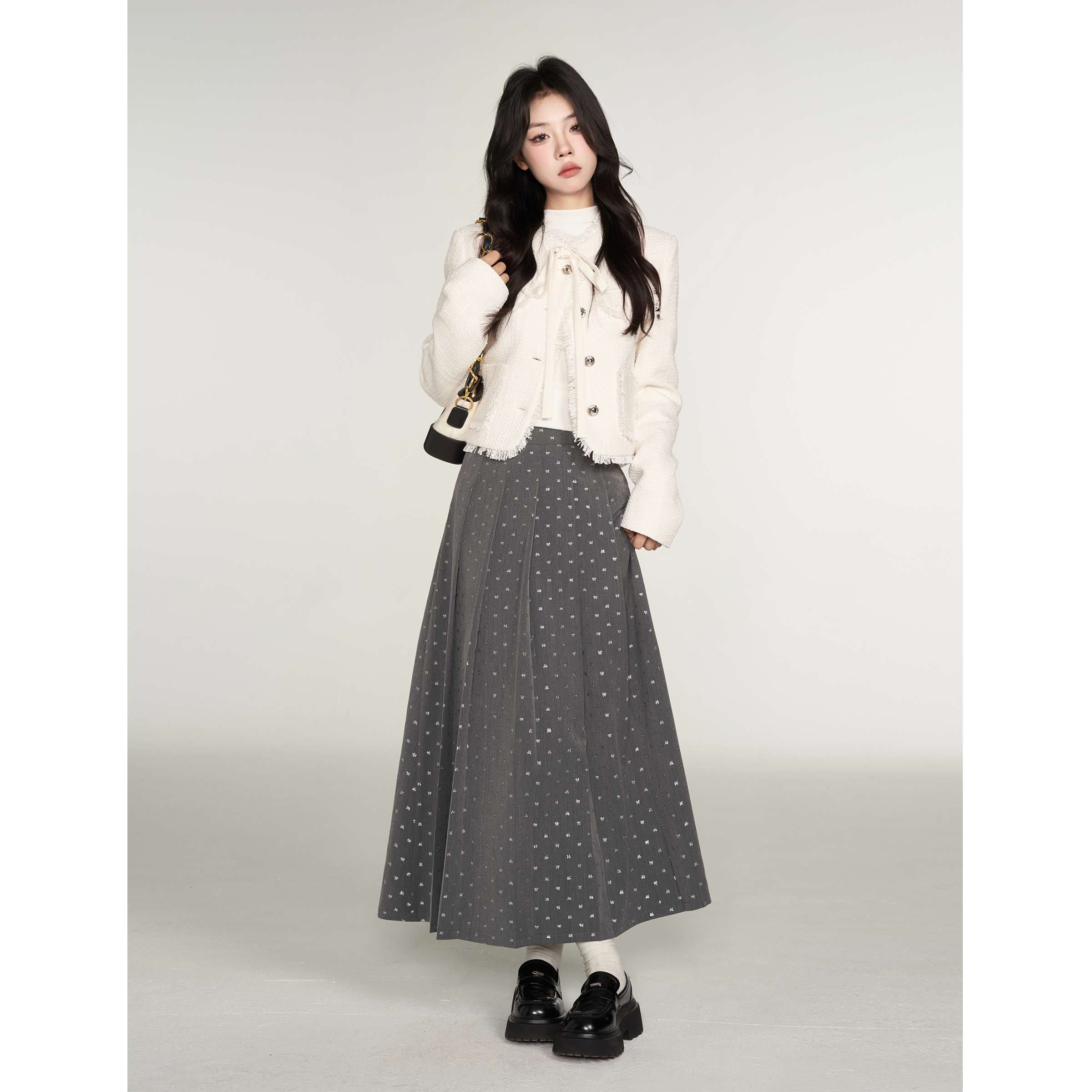 ドットフラワープリーツロングスカート｜デート服