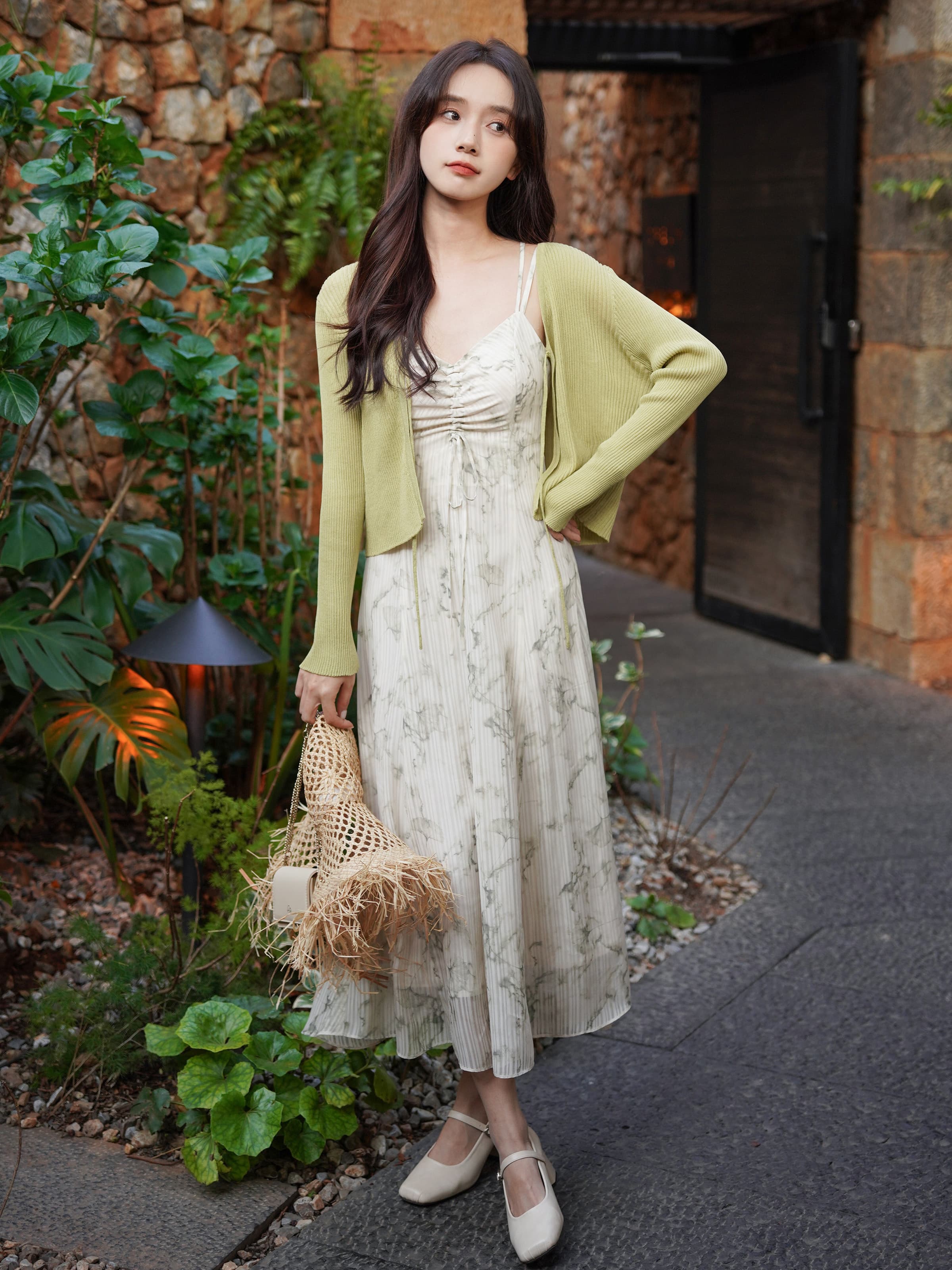 バッククロスキャミワンピース＆リブカーディガンセット｜デート服