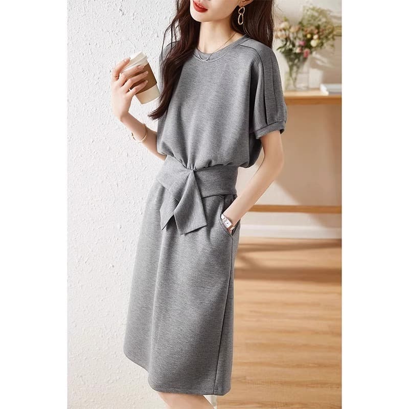 ウエストリボン付きリラックスワンピース｜デート服