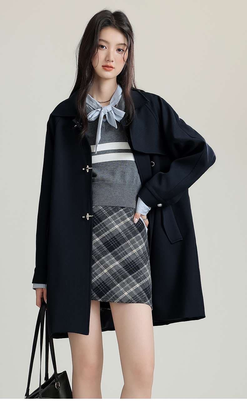 リボンタイ付きレイヤードコート｜デート服