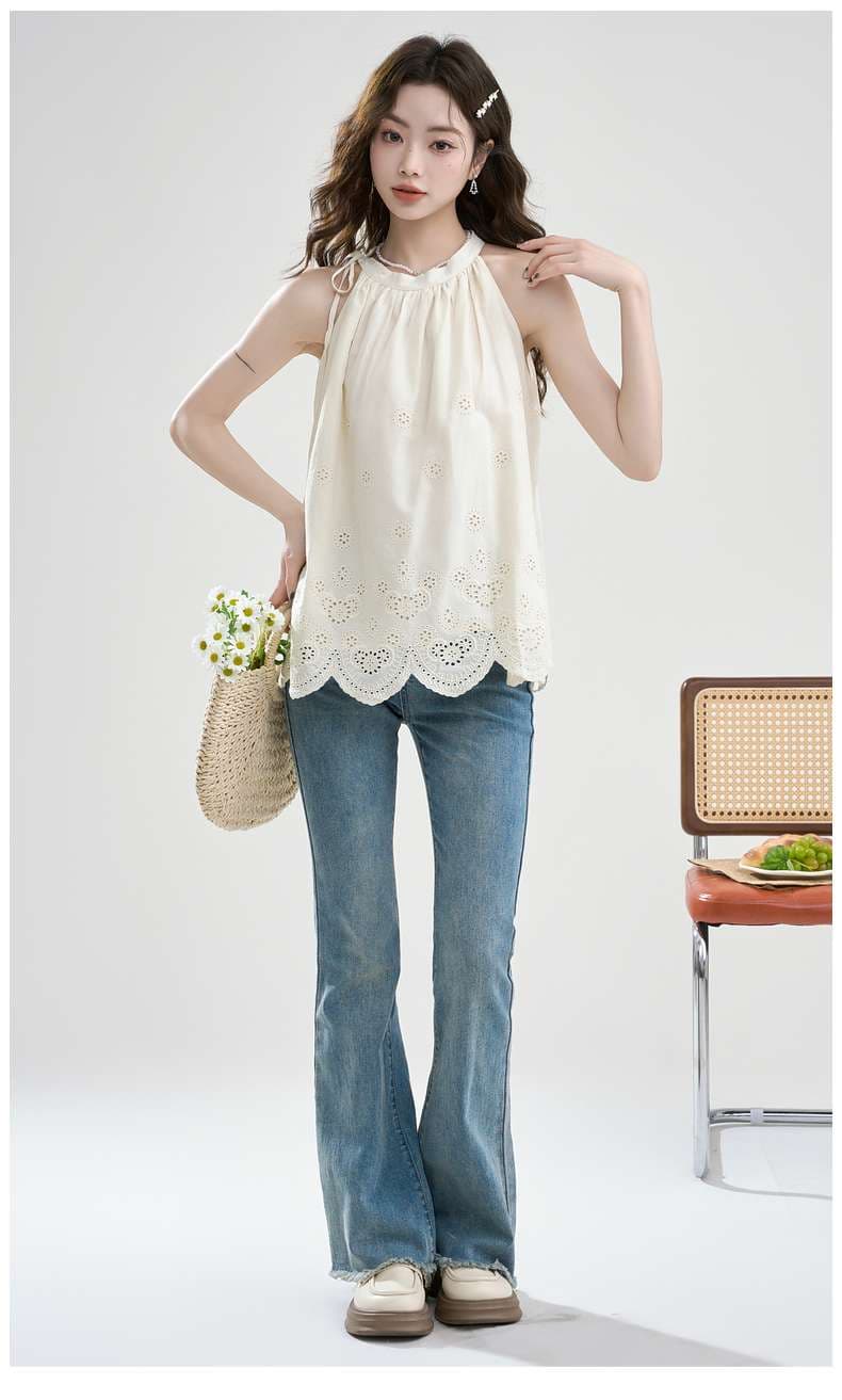 透かし模様入りホルターネックブラウス｜デート服