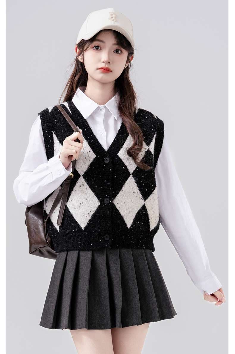 学生風アーガイルニットベスト｜デート服