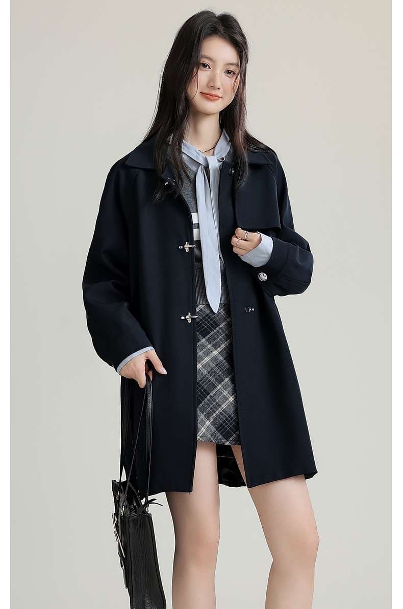 リボンタイ付きレイヤードコート｜デート服