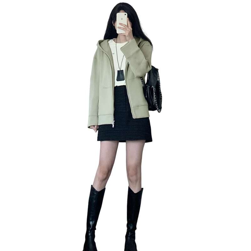 モードな大人のコート×ブーツコーデ｜デート服