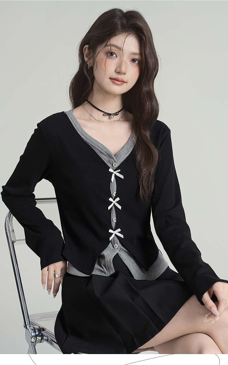 フェミニンさを品よく仕上げる、リボンカーディガン｜デート服