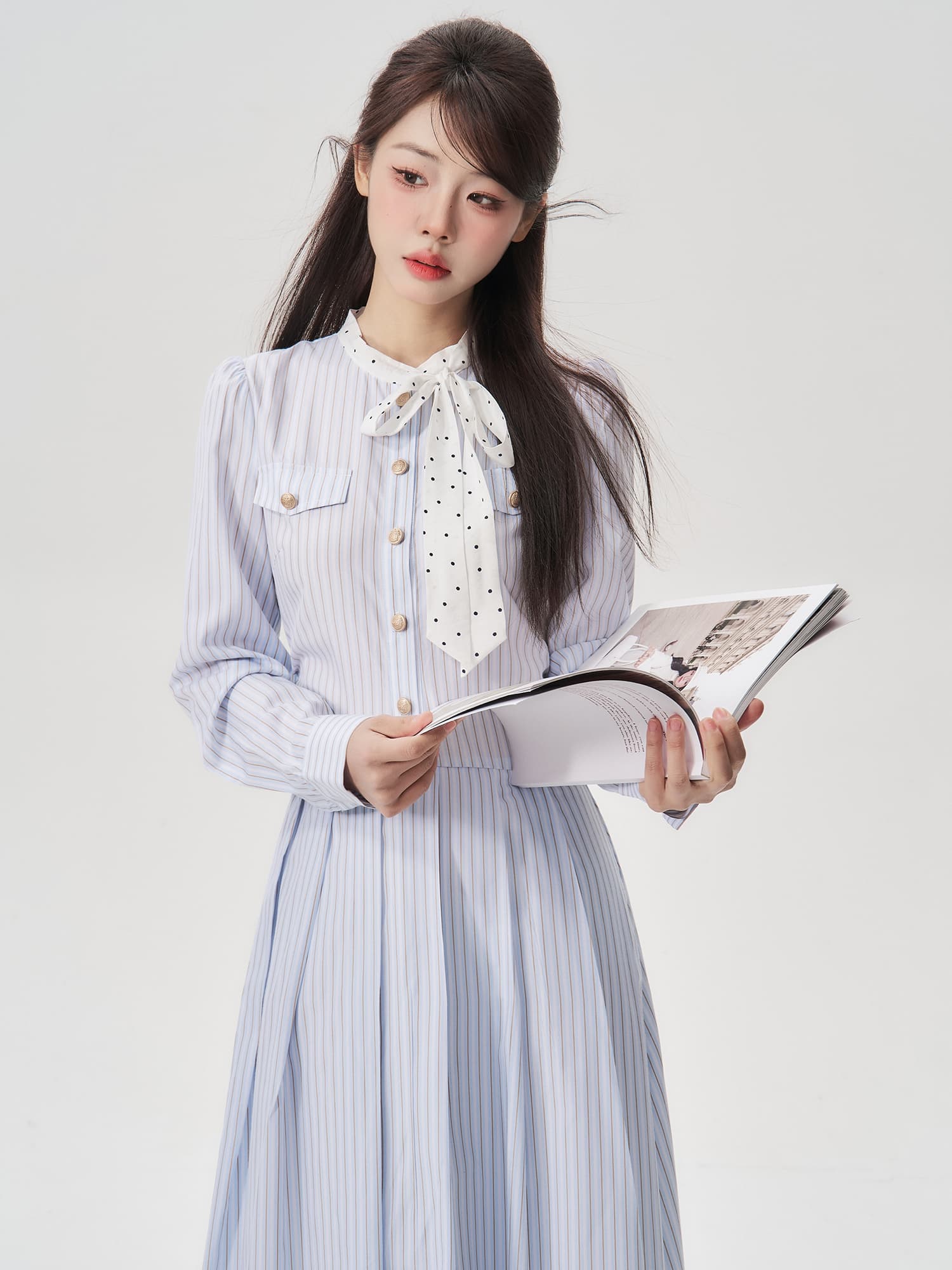ストライプシャツ風ボウタイワンピース｜デート服