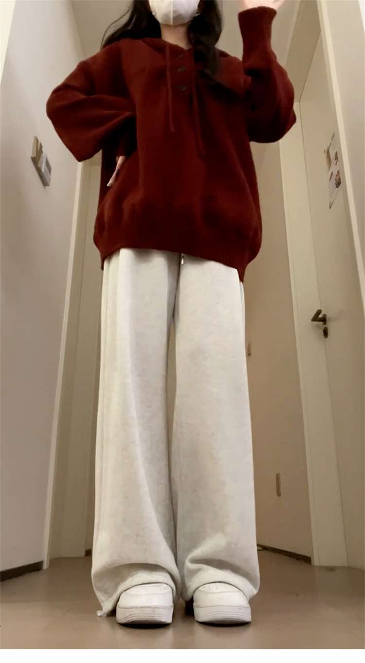 ふわもこパーカー風ニットトップス｜デート服