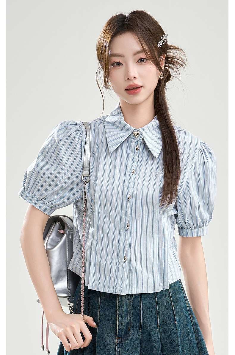 ふんわり袖のストライプシャツ｜デート服