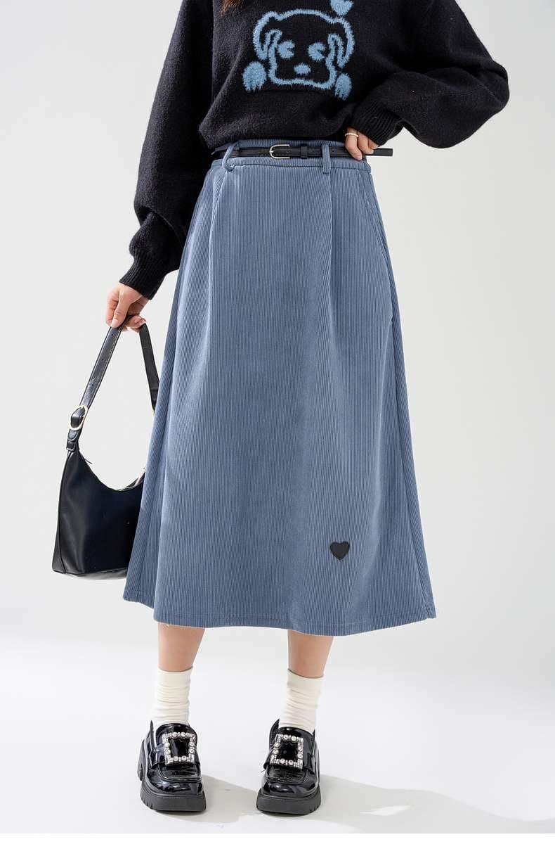 愛らしいハートアクセントスカート｜デート服