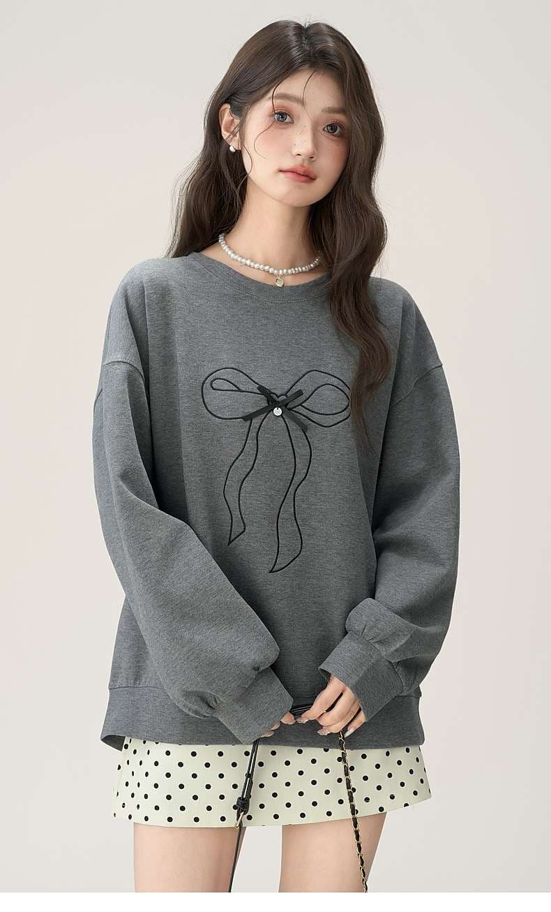リボン柄オーバーサイズスウェット｜デート服
