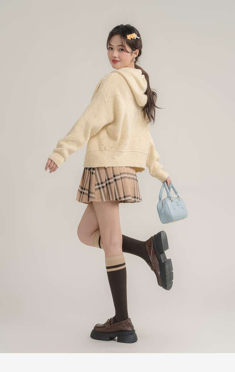 フード付きリブニットカーディガン｜デート服