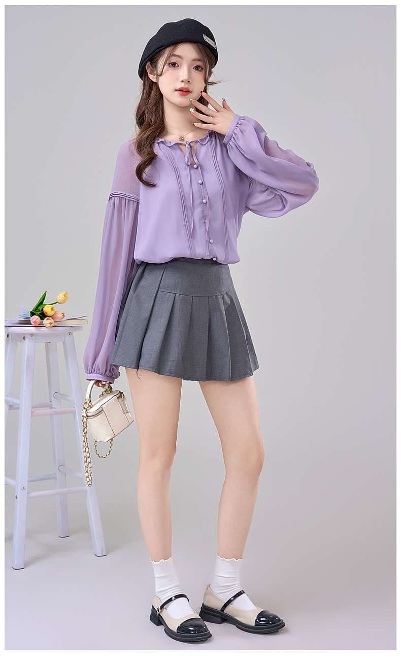 ふんわり袖のシフォンブラウス｜デート服
