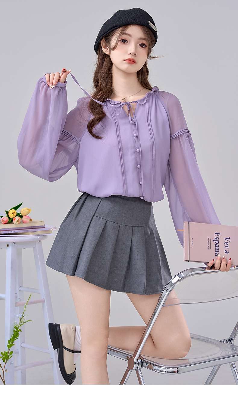 ふんわり袖のシフォンブラウス｜デート服