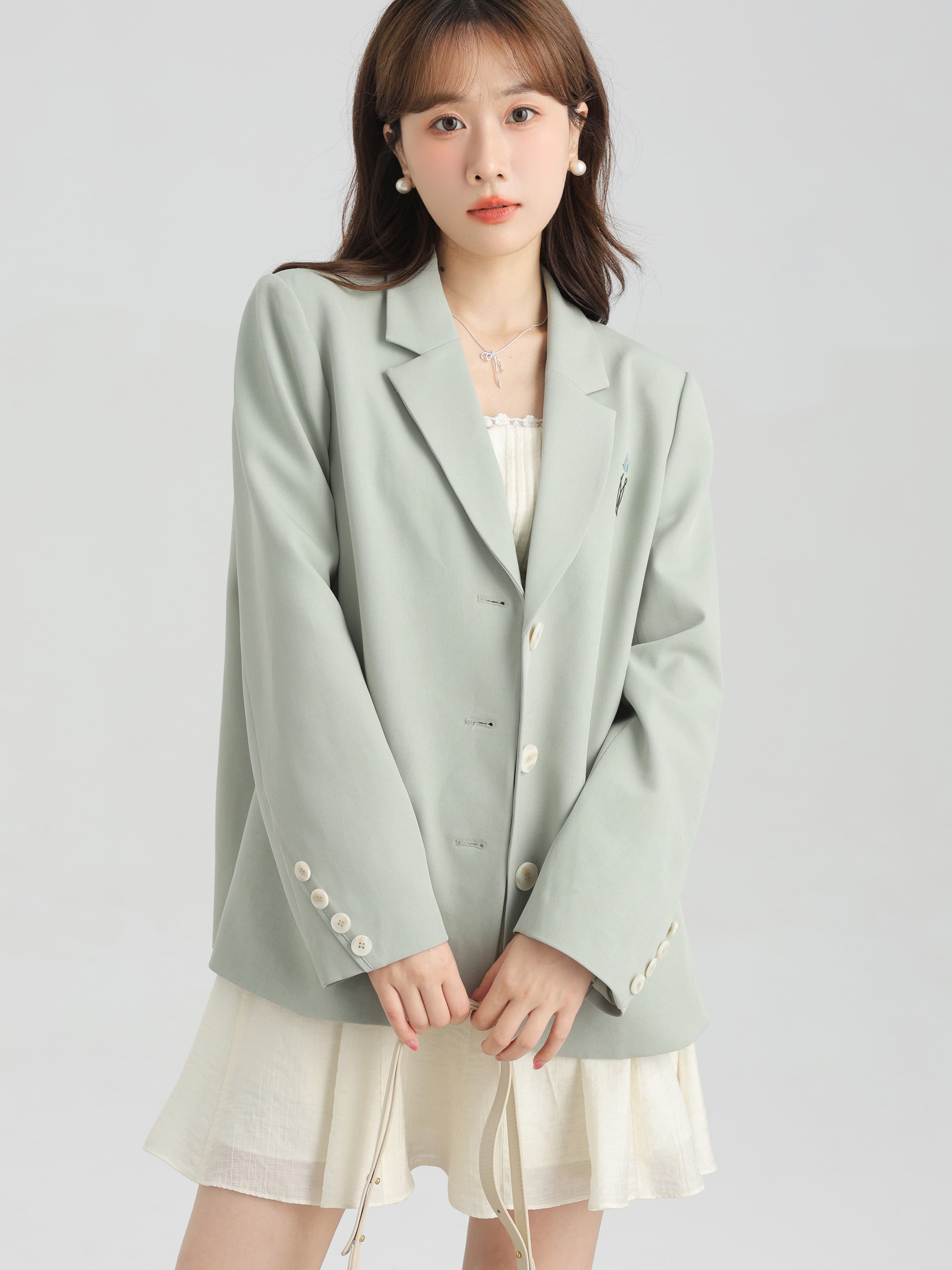エンブロイダリーテーラードジャケット｜デート服