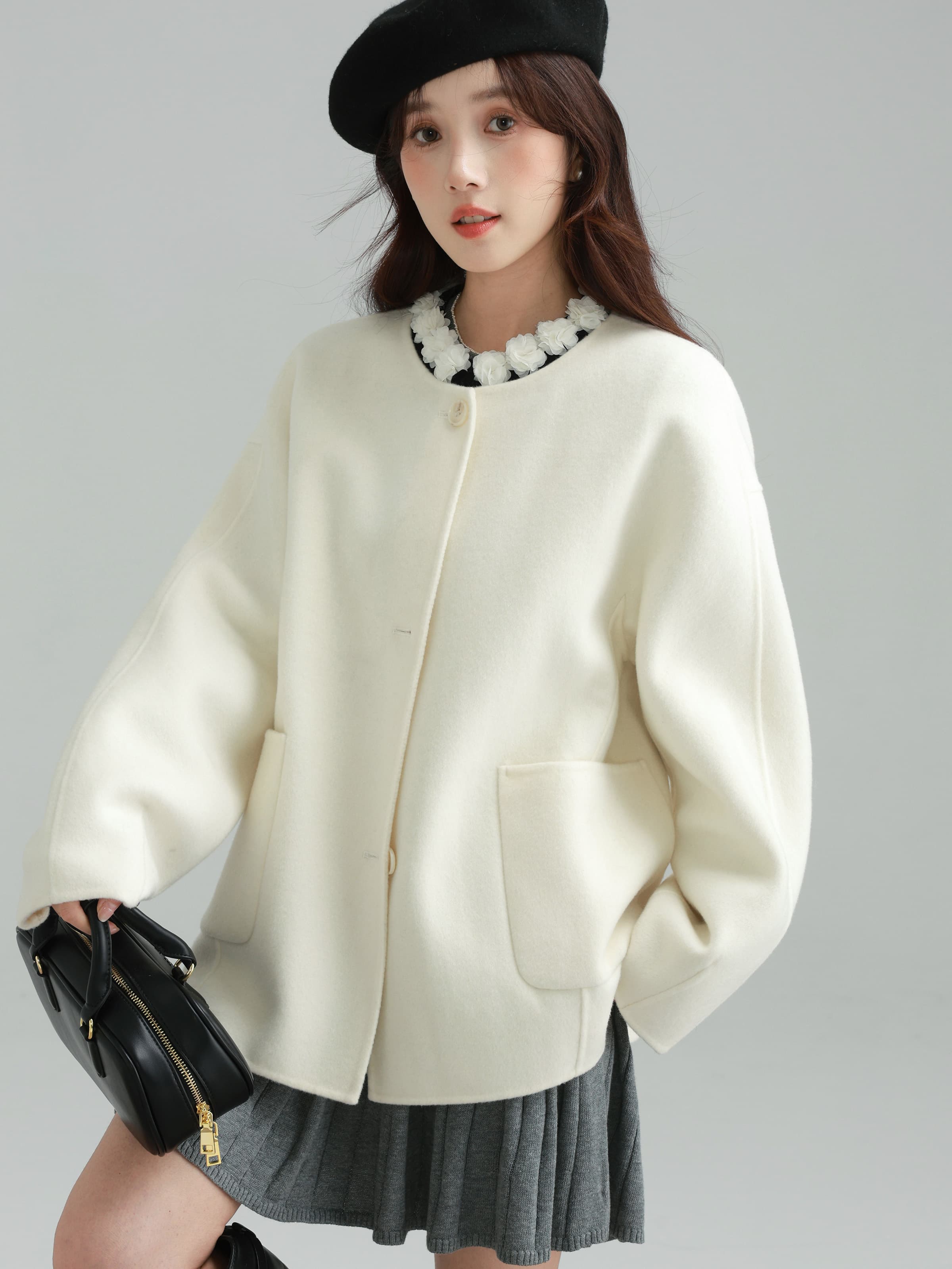 ノーカラーシンプルウールコート｜デート服