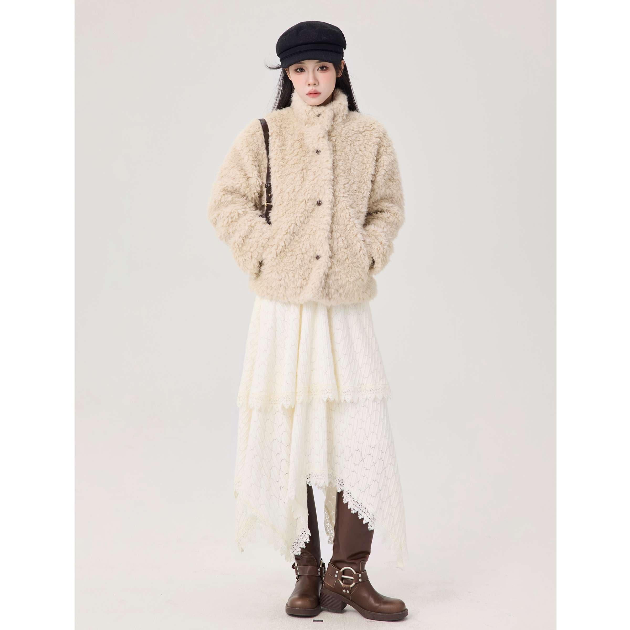 モコモコボアスタンドカラージャケット｜デート服
