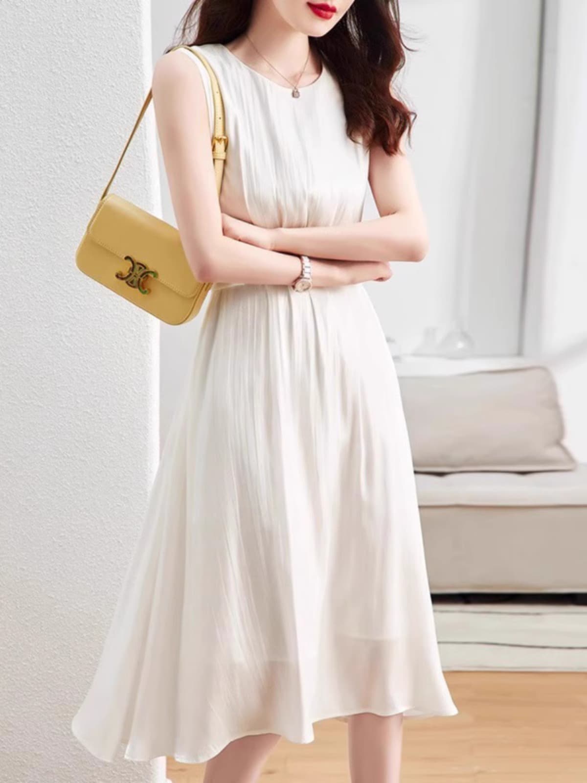 エレガントノースリーブワンピース｜デート服