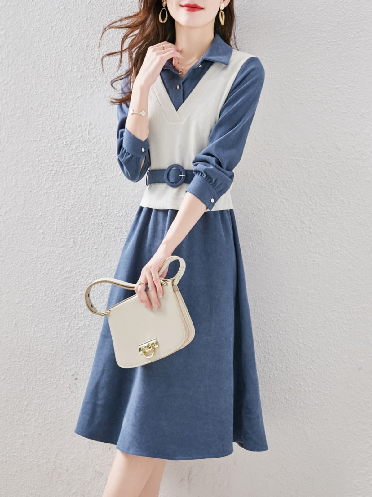 好感度も着回し力も抜群な、ニットベスト付きシャツワンピースセット｜デート服
