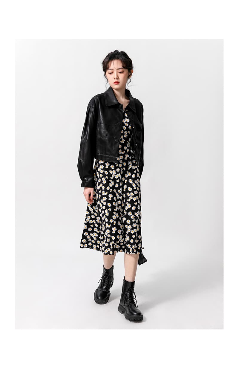 デート服 クロップド丈レザージャケット