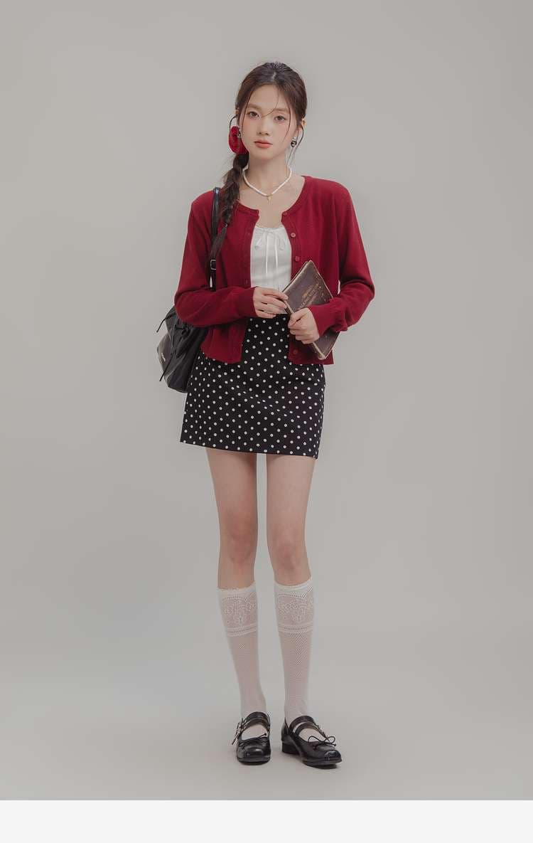 シンプルカーディガン｜デート服