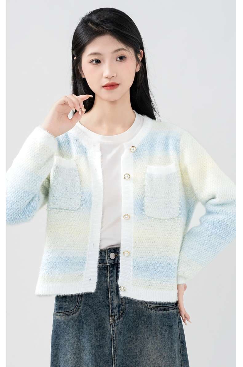 ふわもこグラデーションカーディガン｜デート服