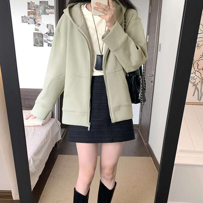 モードな大人のコート×ブーツコーデ｜デート服